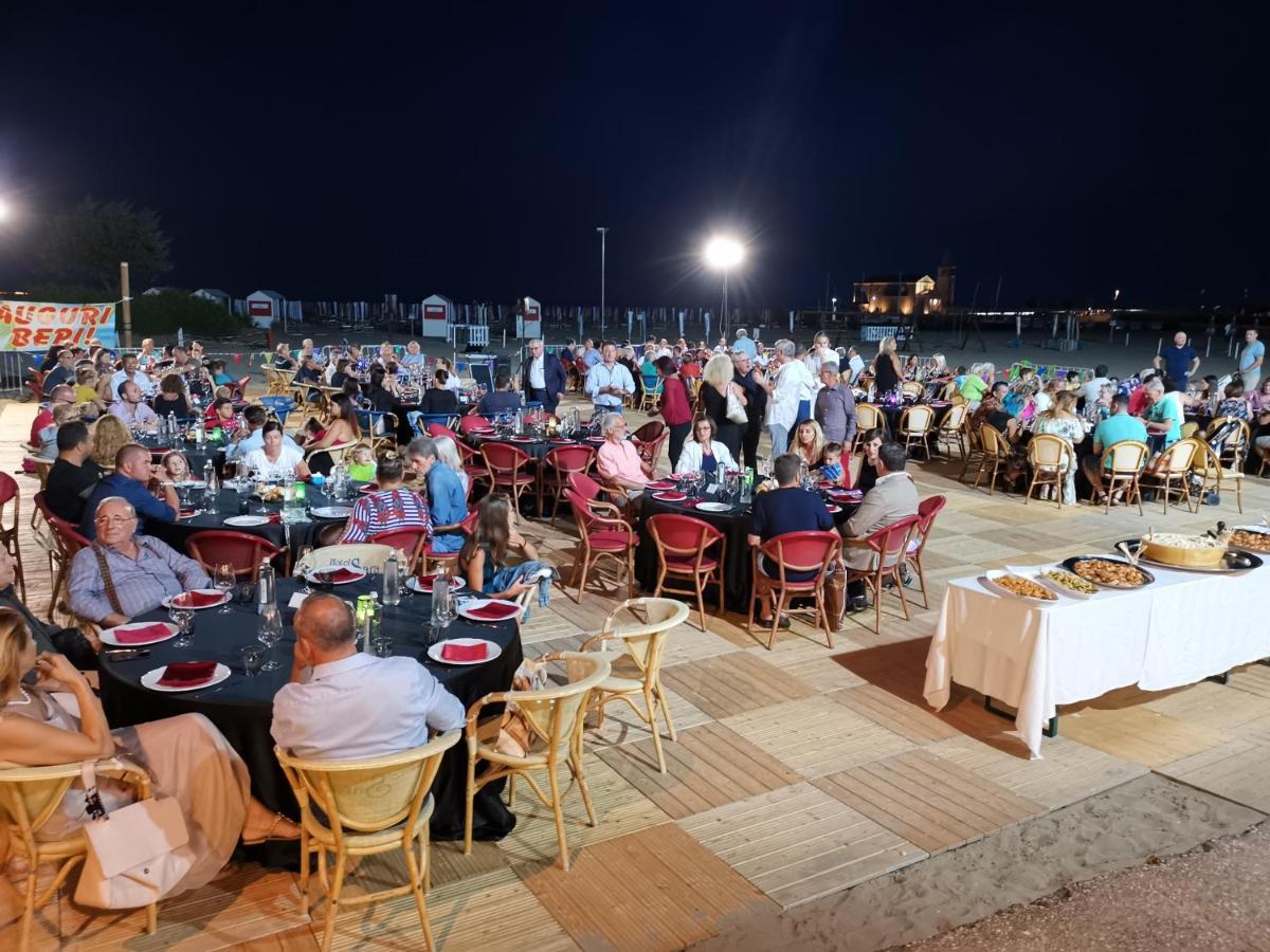 קאורלה Hotel Sara מראה חיצוני תמונה