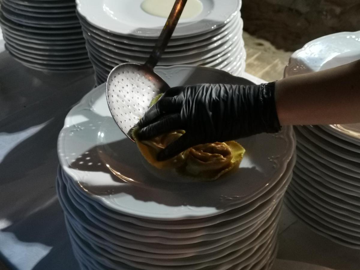 קאורלה Hotel Sara מראה חיצוני תמונה