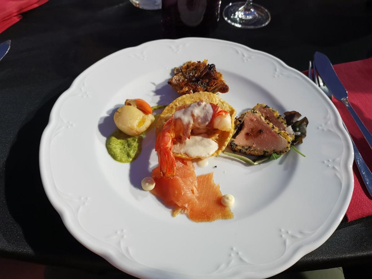 קאורלה Hotel Sara מראה חיצוני תמונה