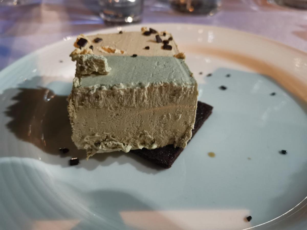 קאורלה Hotel Sara מראה חיצוני תמונה
